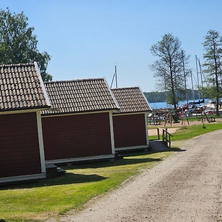 Kanalkrogen Stugor Sjötorp Kültér fotó
